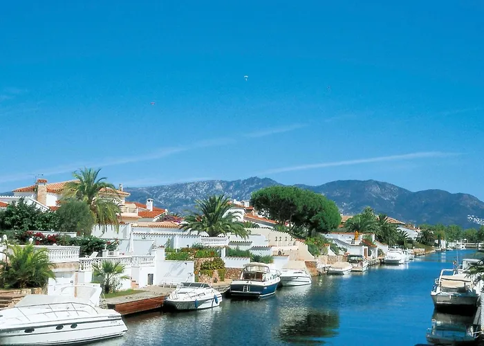 Edificio Mirablau By Interhome * Empuriabrava