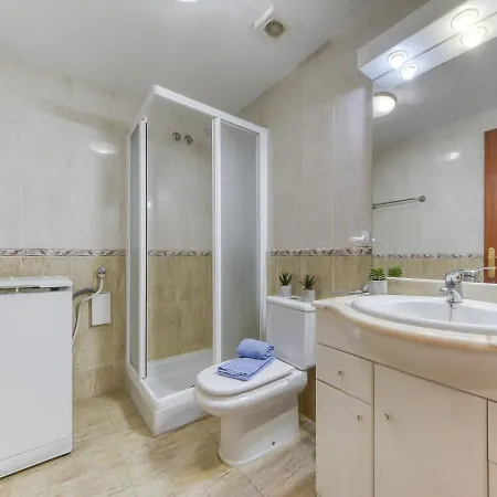 아파트 Edificio Mirablau By Interhome 엠푸리아브라바